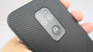 Motorola Defy 2021: Camera cu surprize la selfie, detalii şi focalizare competente