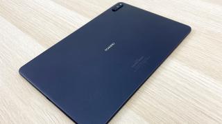 Huawei MatePad 11: Design mai degrabă landscape, solid, cu un corp plăcut la atingere