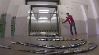 Cel mai interesant clip cu un iPhone 5S pe care Îl puteți vedea: Domino cu iPhone! (Video)