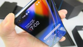 OnePlus Nord 2 5G: Design plăcut de privit, atins, purtat în buzunar