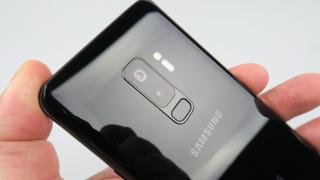 Samsung lucrează din nou la o cameră cu deschidere duală a diafragmei, senzori foto deplasabili