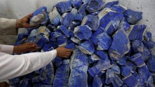 China s-ar putea alia cu noul stat taliban pentru a putea exploata minereurile rare din Afganistan