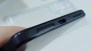 Motorola Edge 20: Acustică satisfăcătoare, cu un singur difuzor