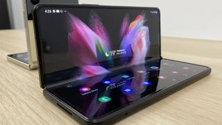 Samsung Galaxy Z Fold 3 5G: Display-uri cu refresh rate mai pregătit de jocuri