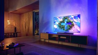Philips TV își mărește portofoliul cu două noi serii premium OLED+ realizate în colaborare cu Bowers & Wilkins