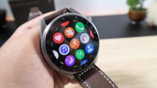 Seria Huawei Watch 3 primește un nou update care aduce control prin gesturi direct din încheietura mâinii