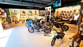 Zeno Electric este acum distribuitor oficial al motocicletelor electrice Zero! Showroom-ul se află în București