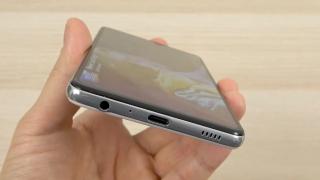 Samsung Galaxy A52 5G: Acustica mulţumitoare, cu difuzoare stereo, suficient bas