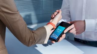 Xiaomi Mi Smart Band 6 NFC a sosit în Europa: brăţară de fitness cu plăți contactless şi Alexa