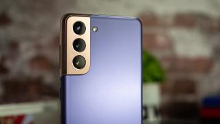 Samsung Galaxy S22 marchează o primă apariție în Geekbench; Mezinul seriei ar sosi cu 8 GB RAM și procesor Snapdragon de top la interior