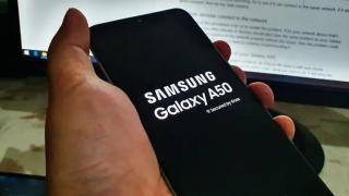 Câteva modele de telefoane Samsung din seriile A și M se restartează inexplicabil; Care ar fi cauza?