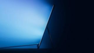 Microsoft va anunța astăzi noi produse din seria Surface (poate și noul pliabil Duo 2); Iată cum poți urmări live evenimentul de la ora 18:00 (ora României)