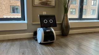 Amazon lansează Astro; Primul robot din portofoliu ce împrumută funcții Echo Show și asigură securitatea locuinței