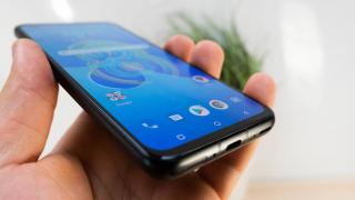 ASUS demarează un program beta pentru testarea lui Android 12 pe telefoanele Zenfone 8 și Zenfone 8 Flip