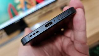 OPPO Reno6 5G: Baterie pe care te poţi baza, se încarcă în jumătate de oră