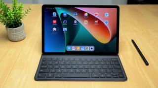 Turul Magazinelor #995: Tableta Xiaomi Pad 5 în stoc, reducere iPad Air 4, huse Karl Lagerfeld pentru iPhone, AirPods