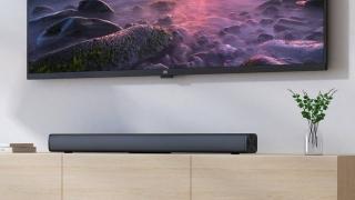 TomTop are reduceri pentru două produse care ajung să coste sub 50 euro fiecare: soundbar Redmi și aparat de curățat cu aburi