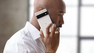 Google Pixel 6 Pro a debutat în sfârşit: procesor Tensor, camere cu extra AI, design atipic