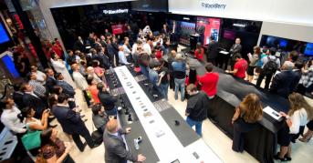 BlackBerry are reprezentanță proprie În Dubai; Iată un tur de BlackBerry Store! (Video)