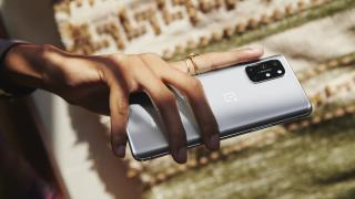 Telefoanele OnePlus primesc reduceri importante de Black Friday la eMAG: OnePlus 9 Pro, OnePlus 8T la ofertă