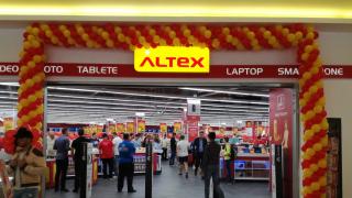 Altex afirmă că ANPC a găsit prețuri neconforme la doar 44 de produse din 1000 verificate; Eroarea umană a fost corectată, iar campania de Black Friday continuă