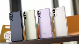 Samsung Galaxy S21 FE apare în fotografii hands on, fără prea mari surprize