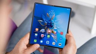 Smartphone-ul pliabil Honor Magic X (Fold) va debuta în primul trimestru din 2022; Varianta compactă, Magic Wing, se lasă așteptată