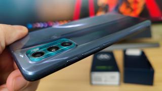 Motorola Moto G60 Unboxing: baterie uriaşă, cameră de 108 MP, ecran de 120 Hz acum şi la 1000 lei... sau sub