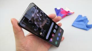 Turul Magazinelor #1031: ASUS Zenfone 8 şi laptopuri de gaming sub 3000 lei + jocuri PS4, PS5 la discount de Crăciun