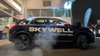 Am văzut pe viu Skywell ET5 - primul automobil electric distribuit de Allview în România, prin noua companie Visual EV (Info + impresii)