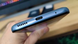 Motorola Moto G60: Baterie de cursă lungă, dar fără recorduri deosebite