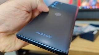 Motorola Moto G200 5G: Baterie pentru filme, nu pentru muncă