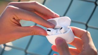 Apple AirPods Pro 2 ar sosi în toamna acestui an; Analistul Ming-Chi Kuo dezvăluie câteva detalii despre noua pereche de căști