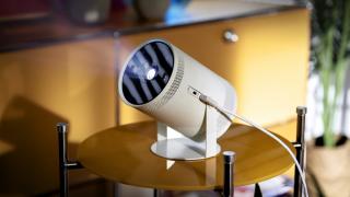 CES 2022: Samsung lansează videoproiectorul portabil The Freestyle, pentru divertisment oriunde te-ai afla