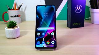 Motorola Moto G200 5G: Display TFT de compromis, pentru cei care se joacă acasă