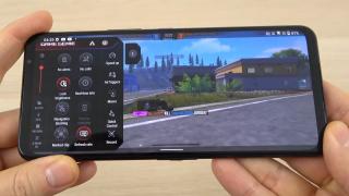 ASUS ROG Phone 5s: OS, UI, aplicaţii centrate în jurul lui ROG UI, Console, Game Genie