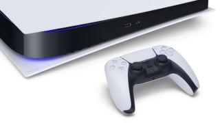 Consola PlayStation 5 (Disc) a revenit acum în stocul Flanco! Varianta B-Chssis în bundle cu 3 jocuri + PS Plus 90 zile și card în valoare de 250 lei