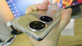 Huawei P50 Pro Unboxing: Flagship din 2021 adus în 2022 de senzor spectral, o cameră cu personalitate şi ecran True Chroma