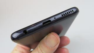 Motorola Edge 20 Lite: Acustică redutabilă pe gaming, chiar dacă mono