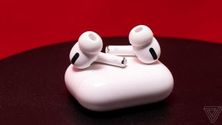 Căștile Apple AirPods Pro 2 ar sosi cu senzori pentru monitorizarea activității fizice