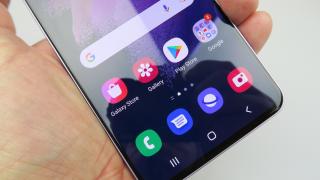 Samsung Galaxy S21 FE 5G: OS, UI, aplicaţii cu un One UI 4.0 mai sigur şi mai personalizabil la colorit