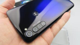 Moto G Pro este primul smartphone Motorola care primește update-ul la Android 12; Avem lista modelelor care urmează să fie actualizate