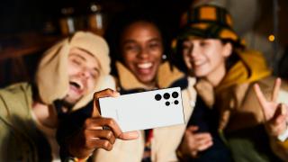 Samsung Galaxy S22 Ultra sosește pe piață drept un Note "pur-sânge", cu slot S Pen și până la 1 TB de stocare