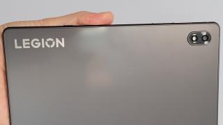 Lenovo Legion Y700 - tableta de gaming de 8.8 inch apare în fotografii hands-on înaintea lansării; Avem și specificațiile finale