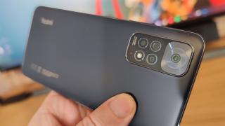 Xiaomi Redmi Note 11 Unboxing: primul contact cu MIUI 13 şi un telefon de buget cu muchii plate