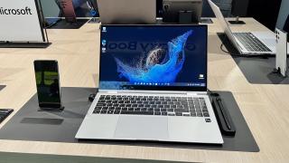 MWC 2022: Samsung Galaxy Book2 Pro 360 hands on - laptop convertibil cu stylus, procesor Intel Core generaţia 12