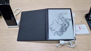 MWC 2022: Huawei MatePad Paper Hands-On: tableta E-Ink care nu oboseşte ochii studenţilor (Video)