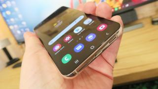 Samsung Galaxy S22+: Acustică stereo mai puţin impresionantă decât în alţi ani