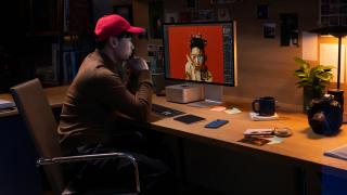 Apple Studio Display este un monitor 5K de 27 inch, cu difuzoare puternice şi webcam avansat