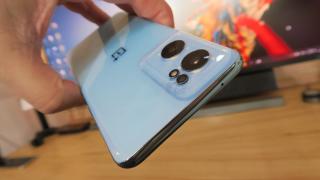 OnePlus Nord CE 2 5G: Design ceva mai memorabil decât predecesorul, modulul camerei face diferenţa